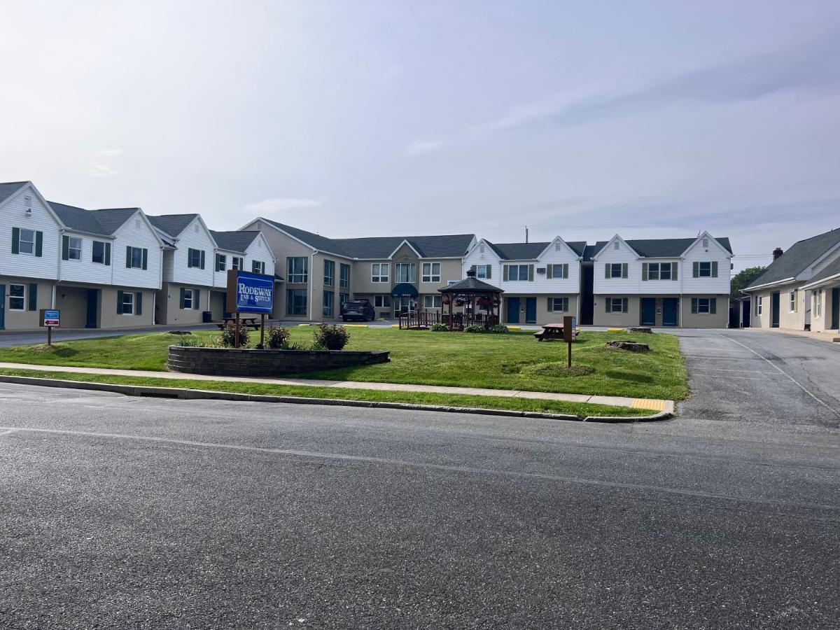 Rodeway Inn & Suites ハーシー エクステリア 写真