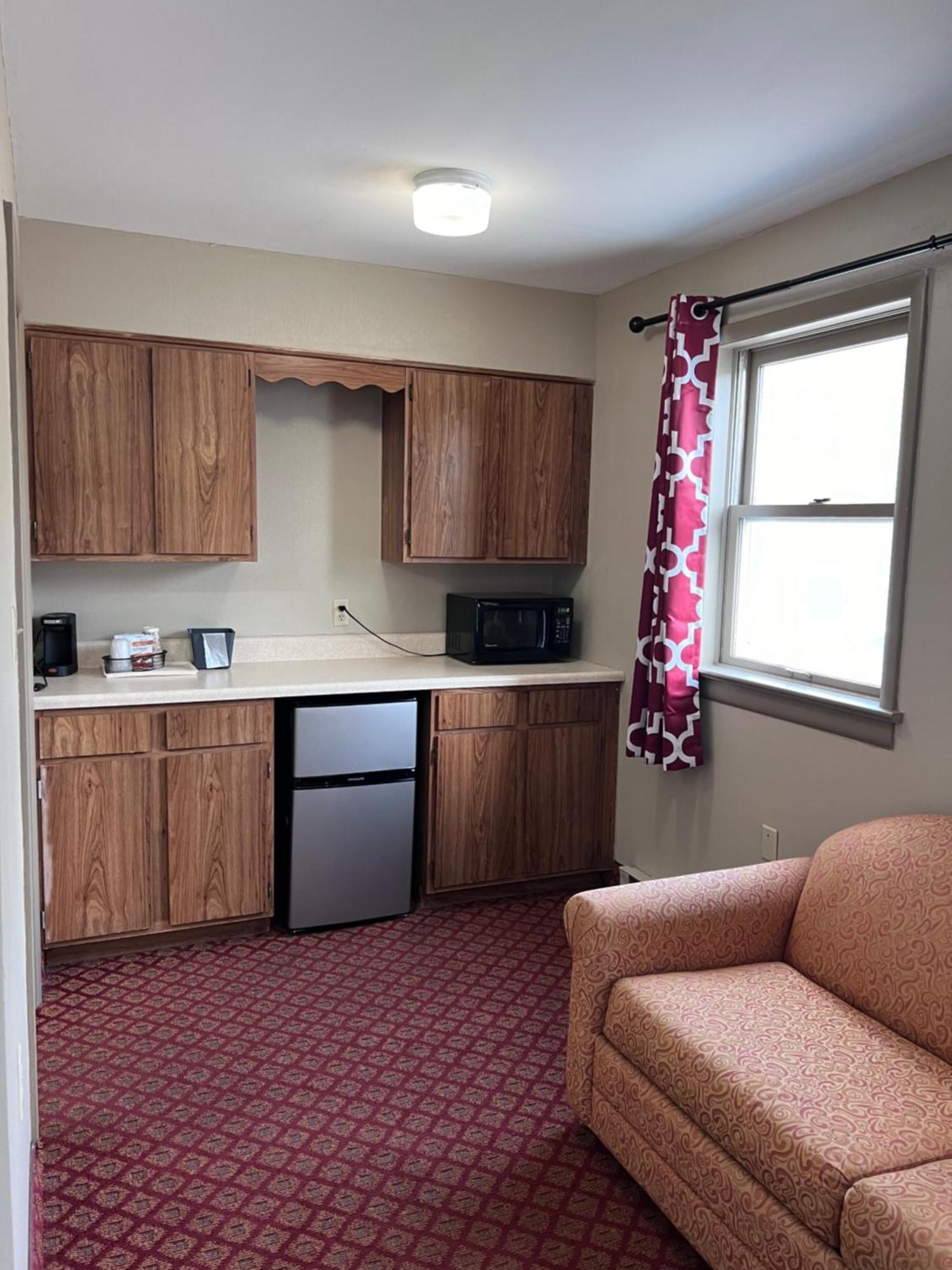 Rodeway Inn & Suites ハーシー エクステリア 写真
